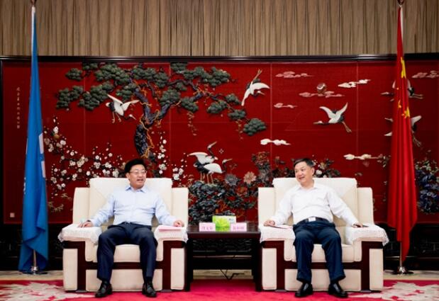 溫樞剛會(huì)見云南能投集團(tuán)黨委書記、董事長(zhǎng)段文泉