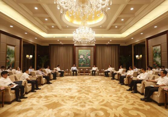 國(guó)家電網(wǎng)董事長(zhǎng)毛偉明與福建省委書(shū)記于偉國(guó)、省長(zhǎng)唐登杰會(huì)談