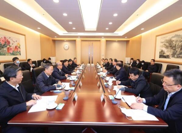 國(guó)家電網(wǎng)公司毛偉明、辛保安與生態(tài)環(huán)境部黨組書(shū)記孫金龍、部長(zhǎng)黃潤(rùn)秋舉行會(huì)談