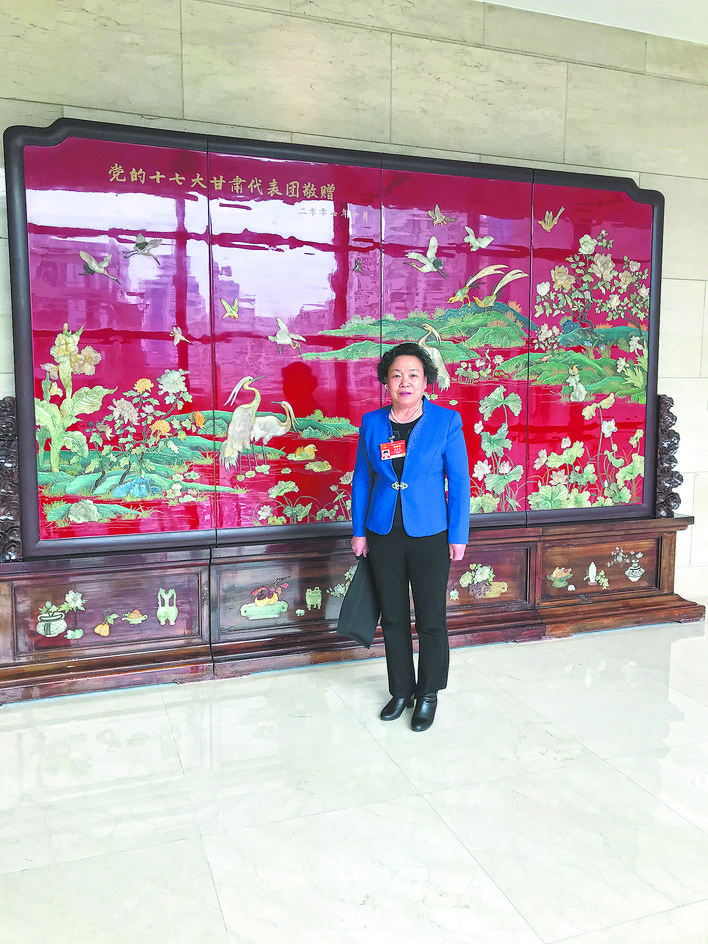 全國人大代表 胡桂花:創(chuàng)新供電服務模式 讓企業(yè)用電更舒心