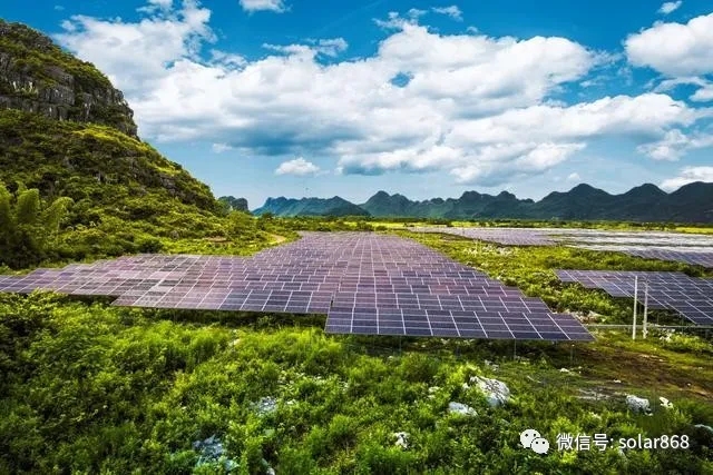 南方電網(wǎng)公司發(fā)布服務(wù)碳達(dá)峰、碳中和工作方案，提出5個(gè)方面21項(xiàng)重點(diǎn)舉措，構(gòu)建以新能源為主體的新型電力系統(tǒng)