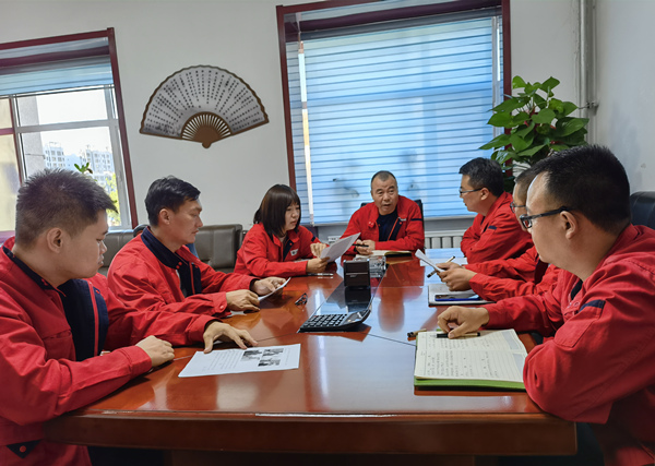 烏海電業(yè)局千里山分局：修訂宣貫班組標(biāo)準(zhǔn)，促進(jìn)班組有序發(fā)展