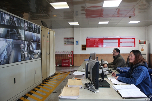 圖片4：“做好來煤接卸存儲摻燒工作，是我們不變的工作日常?！?JPG