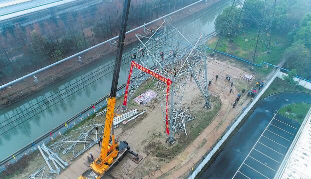 春節(jié)假期，他們奮戰(zhàn)在施工現(xiàn)場(chǎng)