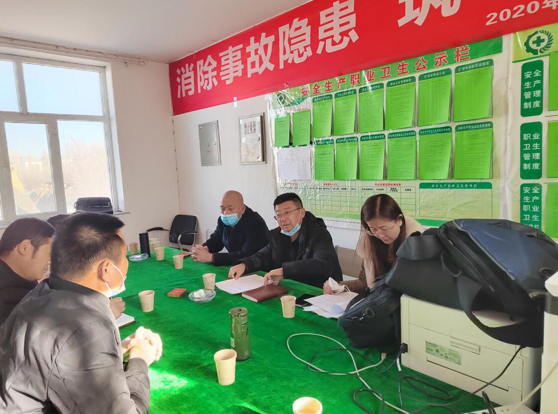 額濟(jì)納供電公司:優(yōu)化營商環(huán)境 我為企業(yè)辦實事