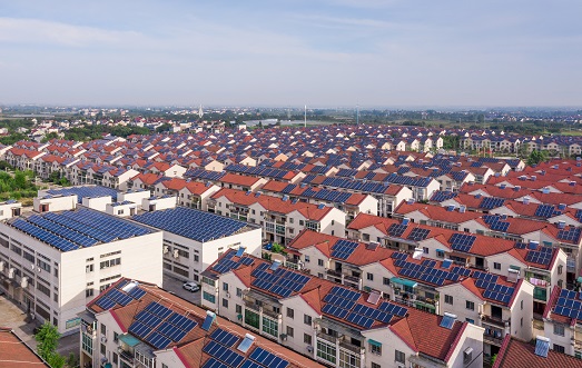 【兩會(huì)】南存輝委員：建議戶用光伏電力納入綠電、綠證、碳排放權(quán)交易市場(chǎng)