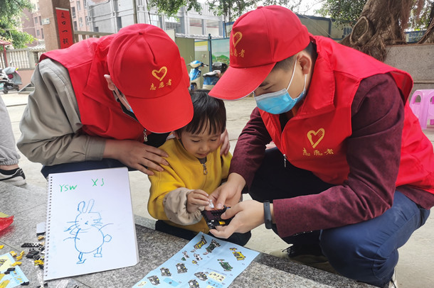 國能(泉州)熱電有限公司走進(jìn)孤兒院傳遞愛與溫暖