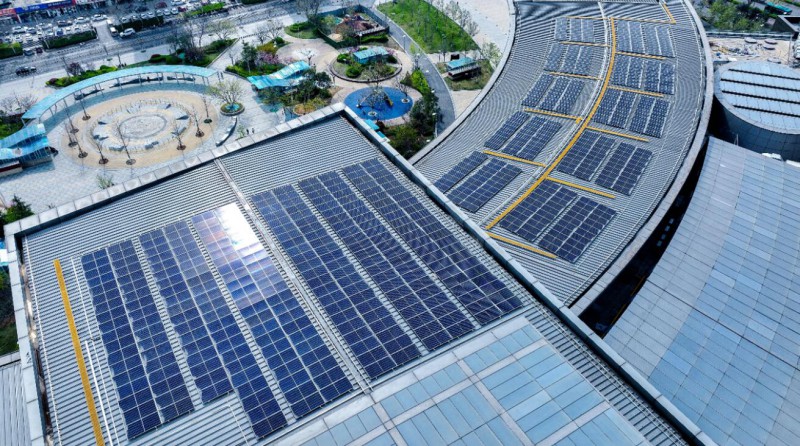 1.2MW！山東商業(yè)綜合體屋頂光伏發(fā)電項(xiàng)目并網(wǎng)發(fā)電