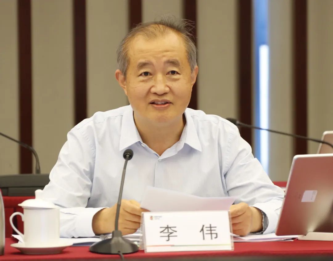 北京市人大常委會(huì)主任李偉到國家電投走訪座談