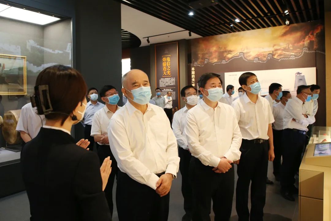 周國(guó)平會(huì)見(jiàn)中國(guó)電信集團(tuán)黨組書(shū)記、董事長(zhǎng)柯瑞文