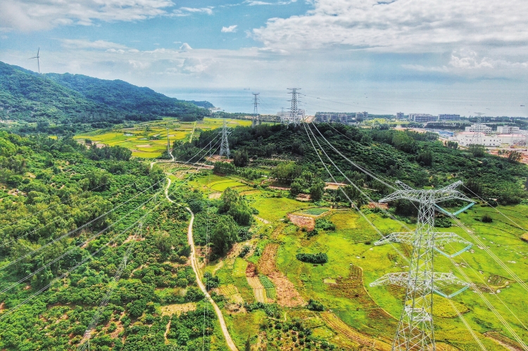 南方電網(wǎng)公司深入落實(shí)能源安全新戰(zhàn)略，助力實(shí)現(xiàn)“雙碳”目標(biāo)綜述