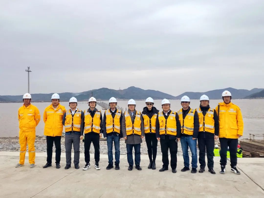 華潤華東大區(qū)副總經(jīng)理、財(cái)務(wù)總監(jiān)高中元赴浙江公司指導(dǎo)調(diào)研