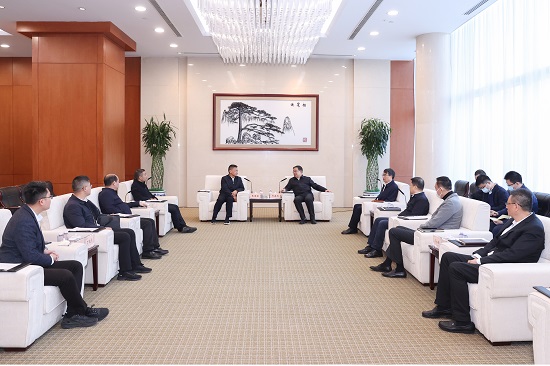 鄧建玲會(huì)見福建省政協(xié)副主席、漳州市委書記張國旺