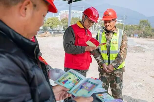 浙江甌海：“人防”+“技防” 筑牢電力“安全網”