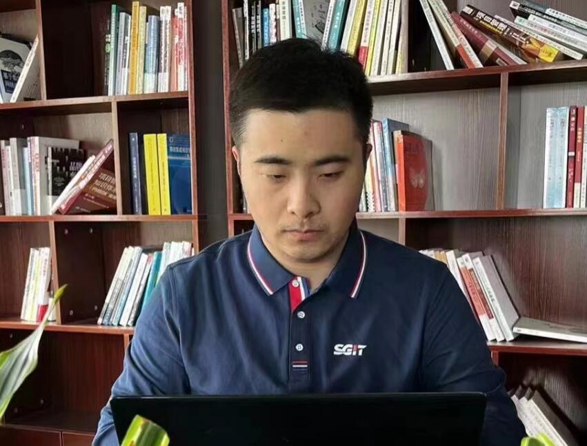 國(guó)家電網(wǎng)公司青年崗位能手許軻：潛心沉淀，厚積薄發(fā)