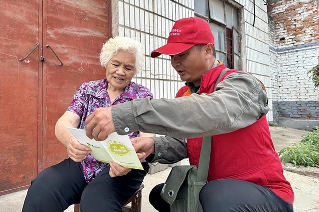 國網(wǎng)華辰供電公司服務(wù)走訪? ?？蛻羟鍥龆认? width=