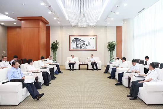 華能集團(tuán)黨組副書記鄧建玲會(huì)見威海市委書記閆劍波