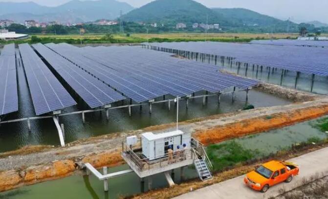 國網(wǎng)福州供電公司義務(wù)巡查設(shè)備 確?！皾O光一體”正常運行