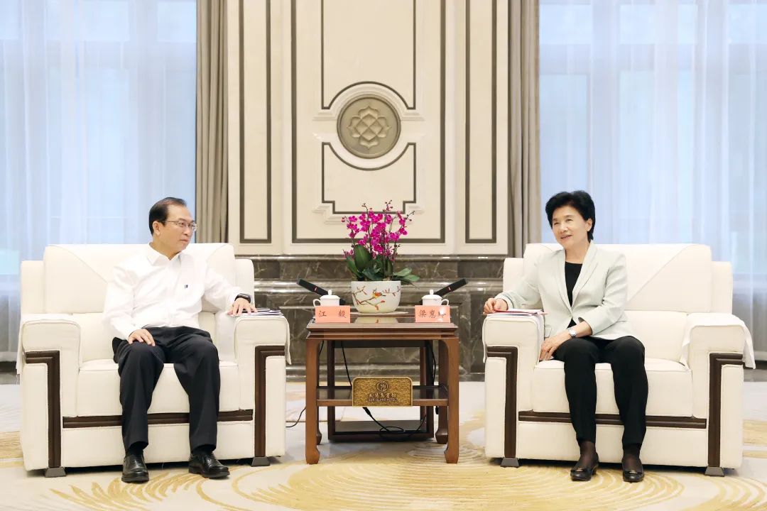 華電集團黨組書記、董事長江毅拜會黑龍江省委副書記、省長梁惠玲