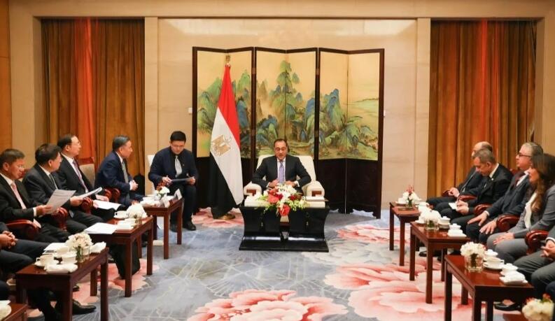 中國能建黨委書記、董事長宋海良拜會(huì)埃及總理馬德布利