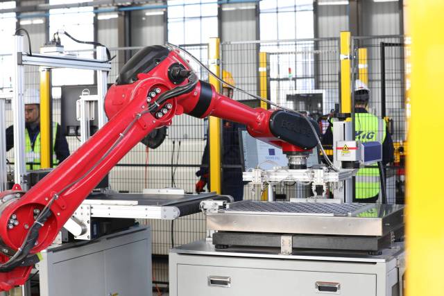 云南陸良:儲(chǔ)能項(xiàng)目開啟新型工業(yè)發(fā)展新篇章