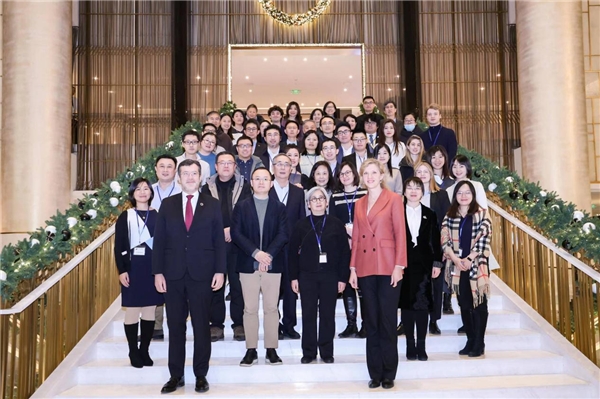 愛旭持續(xù)發(fā)力中歐新能源市場(chǎng)，為零碳未來注入更多活力