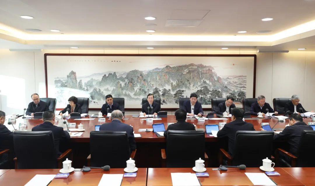 國家電網(wǎng)公司領(lǐng)導(dǎo)班子和專職助理、總師、副總師2024年調(diào)研座談會召開