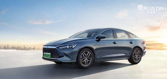 電車(chē)一再降，油車(chē)慌不慌?