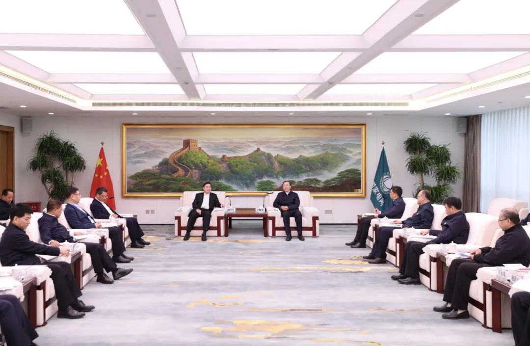 國(guó)家電網(wǎng)公司董事長(zhǎng)辛保安與甘肅省委書(shū)記胡昌升、省長(zhǎng)任振鶴會(huì)談