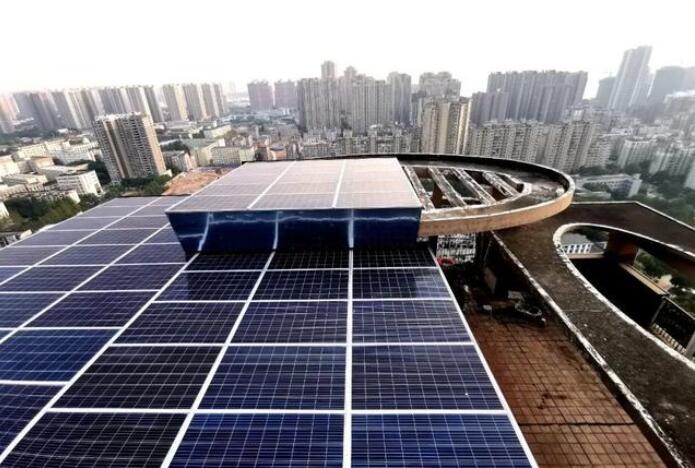 屋頂“發(fā)電站”，不再躺著賺