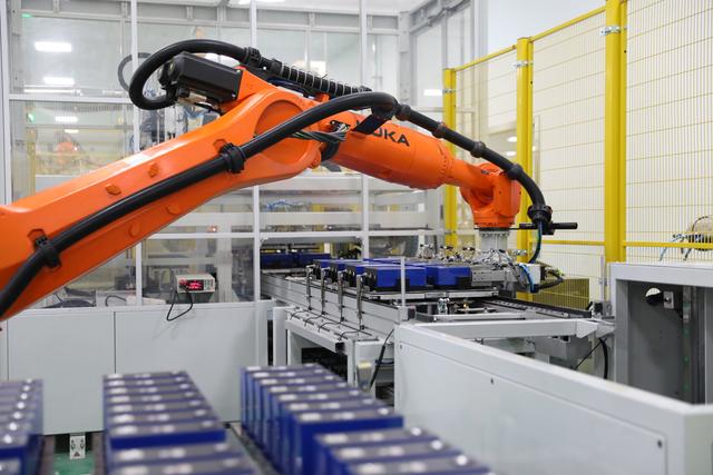 “超級(jí)充電寶”持續(xù)擴(kuò)容出新，新型儲(chǔ)能產(chǎn)業(yè)在京快速成長