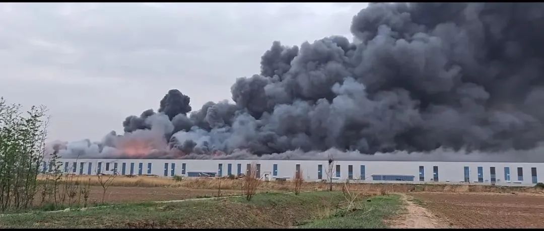 山西晶科能源發(fā)生大火，該項目總投資約560億，一期工程3月份剛投產(chǎn)