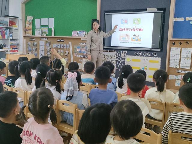 國網(wǎng)光澤縣供電公司電“亮”校園，安全“童”行