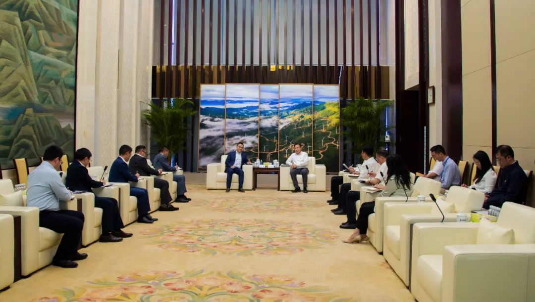 國家電投黨組書記、董事長劉明勝劉明勝會見遠景集團董事長張雷