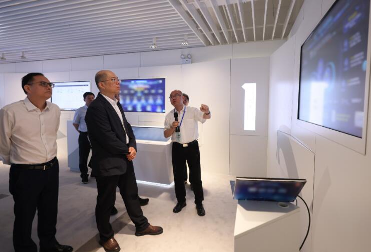 國資委黨委委員、副主任譚作鈞調(diào)研駐滬中央企業(yè)黨建和人才工作