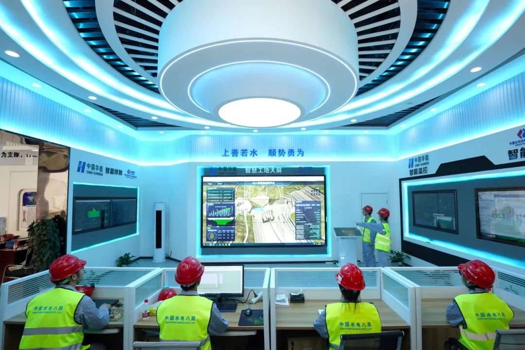 TB水電站首臺機組正式投產發(fā)電