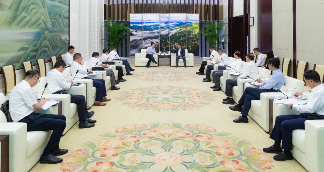 國家電投黨組書記、董事長劉明勝會見上海電氣黨委書記、董事長吳磊