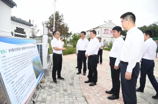 中國電氣裝備黨委書記、董事長李洪鳳赴陜西省麟游縣調(diào)研定點(diǎn)幫扶工作