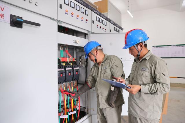 國網(wǎng)江陵縣供電公司:用心用情優(yōu)服務(wù) 嚴(yán)抓嚴(yán)管建配網(wǎng)