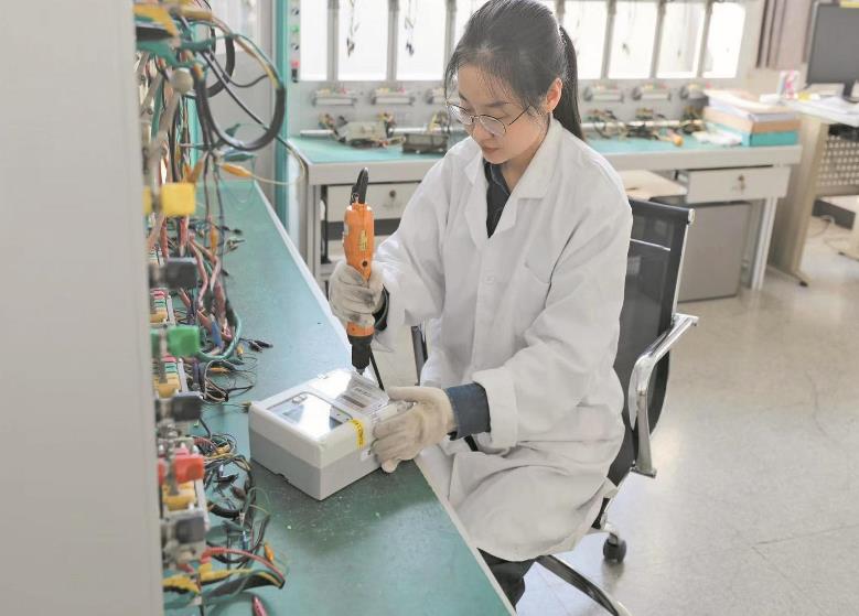 謝超：十年如一日，專(zhuān)和電能表“較真”