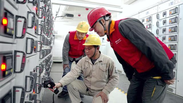 國網(wǎng)湖南電力力保三大球運動會可靠供電