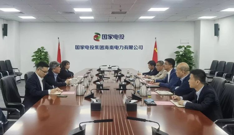 劉波濤會見國電投財務公司黨委書記、董事長李云峰