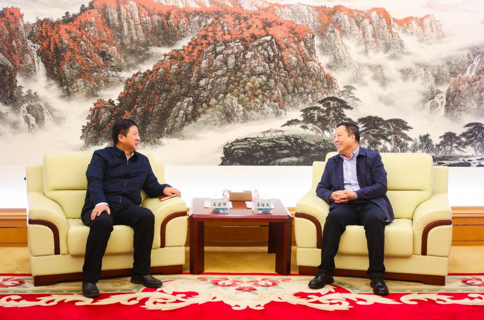 大唐甘肅公司黨委書記、董事長王建偉與甘肅電投集團(tuán)黨委書記、董事長蒲培文會談