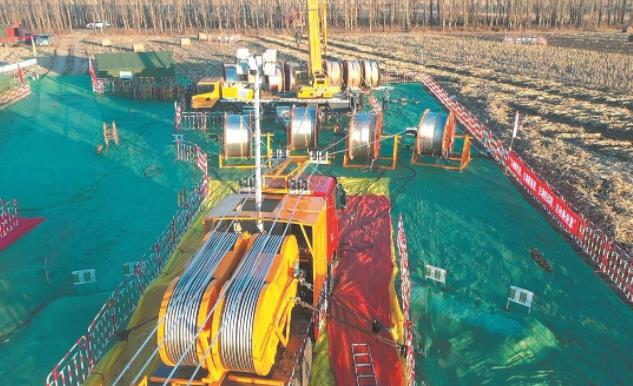 遼寧送變電公司研發(fā)自行式集控可視化牽張放線(xiàn)電力工程車(chē)