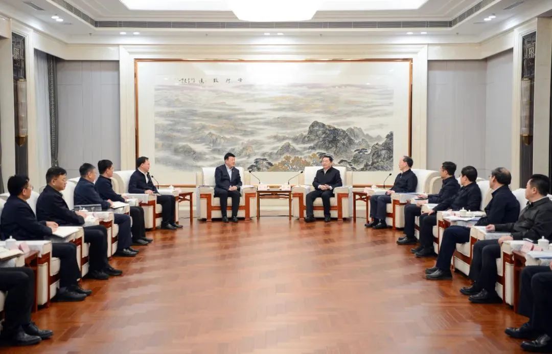 大唐集團(tuán)黨組書記呂軍、總經(jīng)理張傳江拜會(huì)遼寧省委書記郝鵬、省長(zhǎng)李樂成