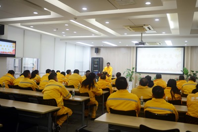 華潤南京公司檢修公司黨支部開展黨員大會、支委會以及3月份主題黨日活動