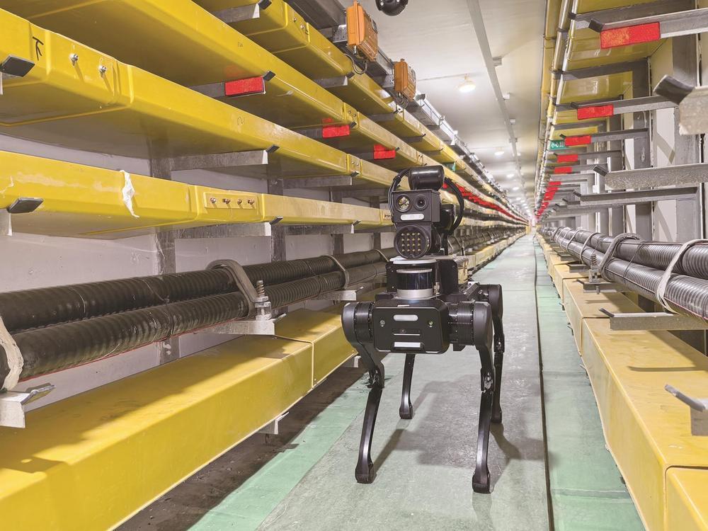 冀北地區(qū)電纜隧道內(nèi)首次應(yīng)用四足式機(jī)器人開展智能化、無人化巡檢